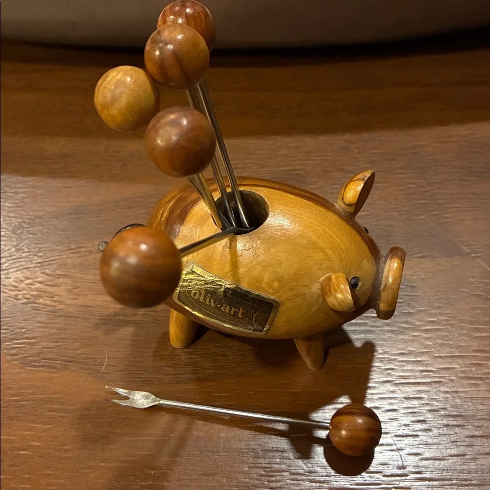 Oliv-Art Wooden Pig Toothpick Holder with 3” Cocktail Forks 6 Forks Olive Wood